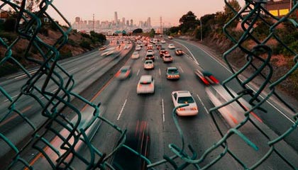 欧盟27国领导人全部到齐，对俄罗斯是战是和