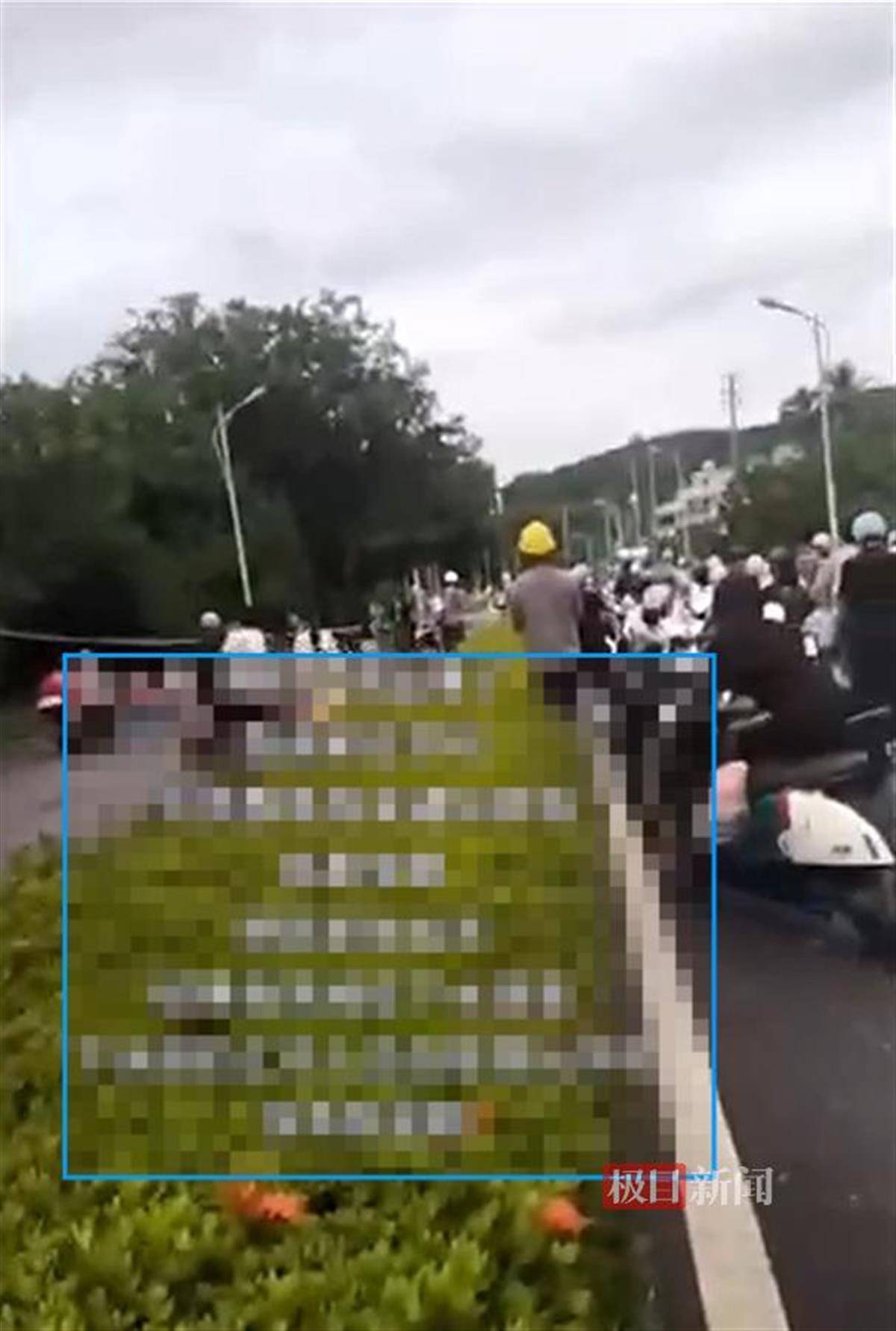 三亚11岁男孩掉进下水道死亡,在事发地十多公里外被找到,孩子姐姐:下暴雨有人把井盖打开排积水