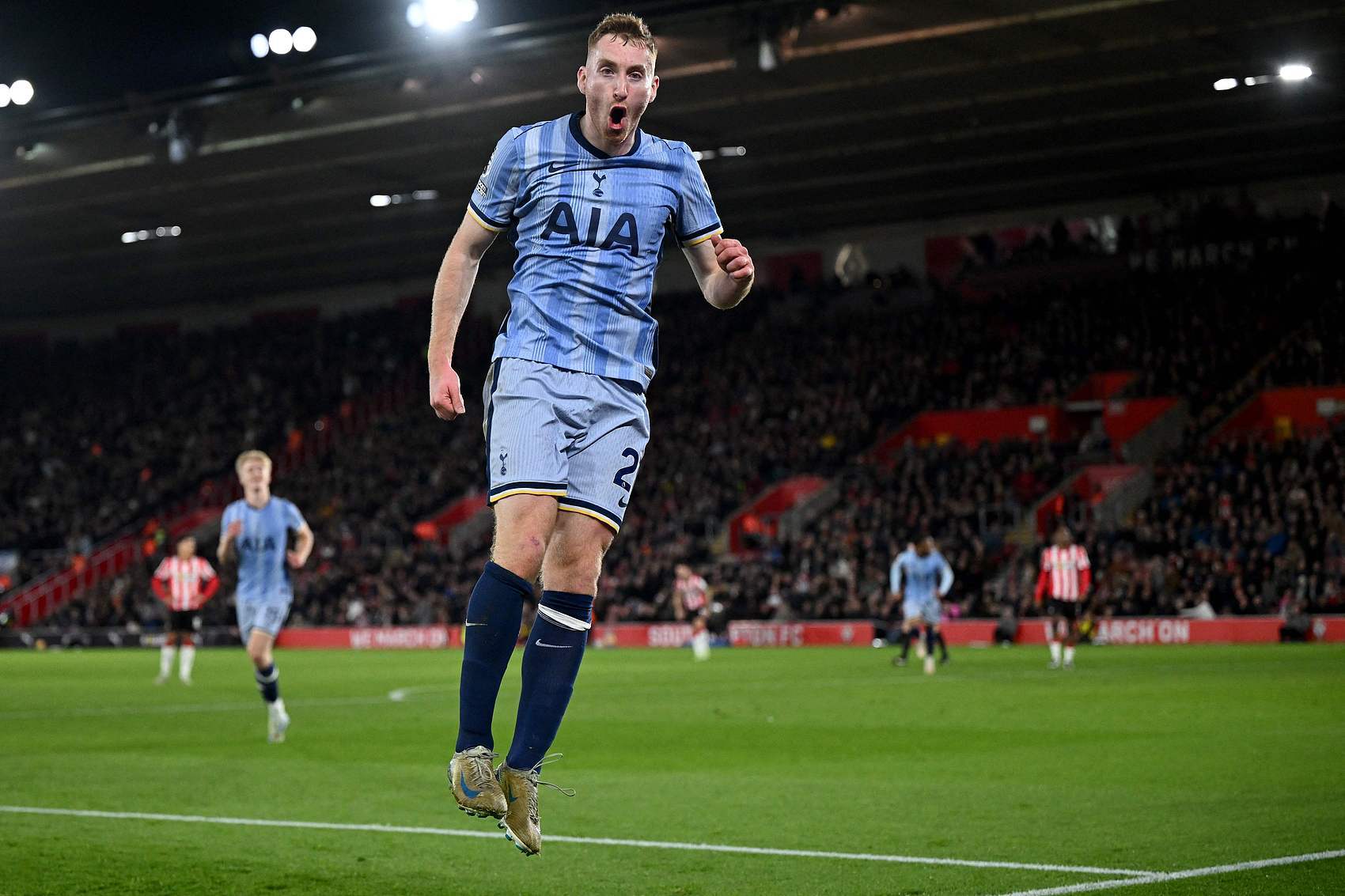 英超-孙兴慜1射2传麦迪逊双响 热刺5-0南安普顿