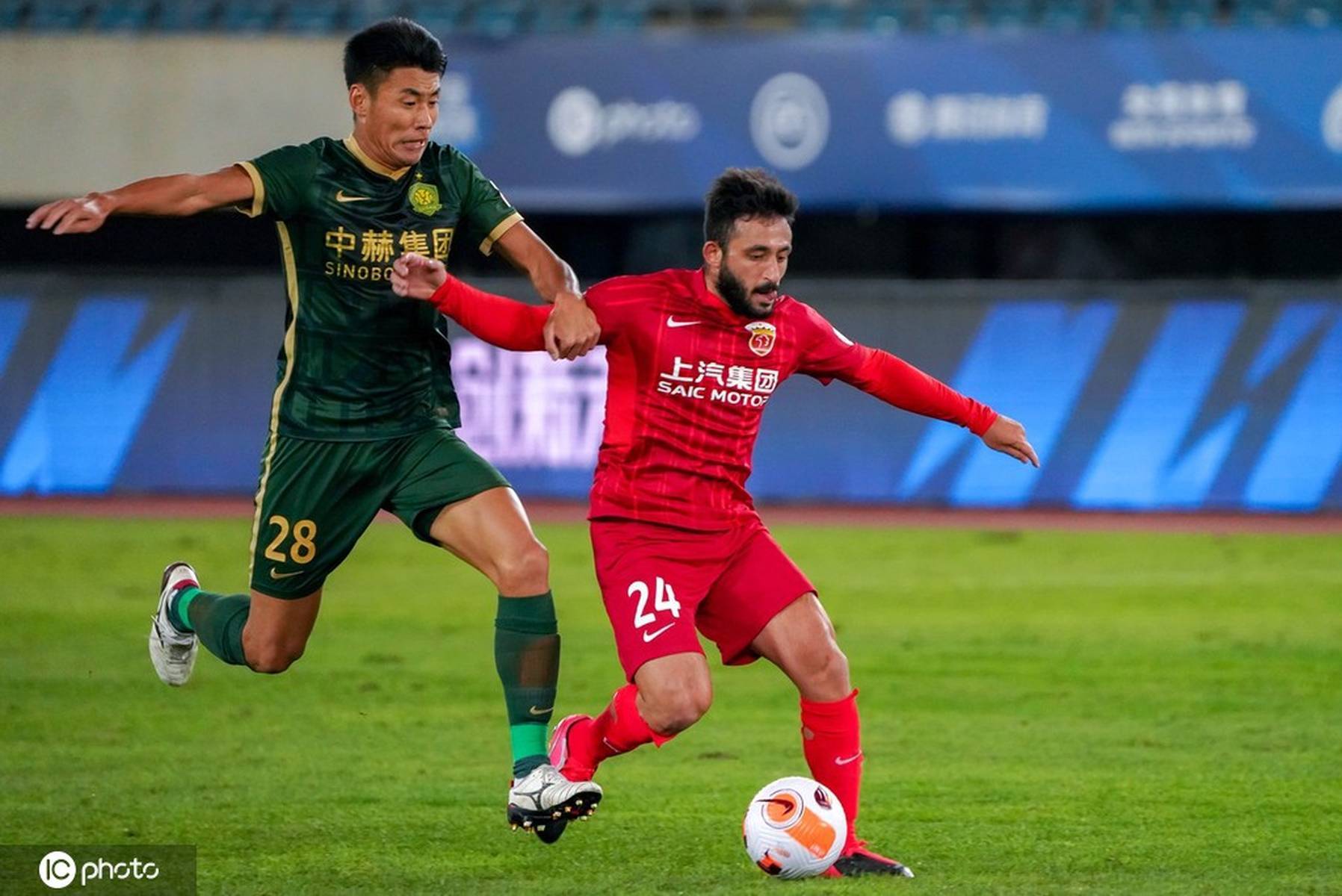 中超转会风向标：海港首笔签约曝光 成都蓉城将签两大国脚