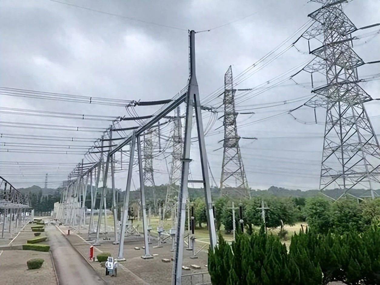 解放军不费一枪一弹，不到7天，台湾将无电可发！统一势在必行