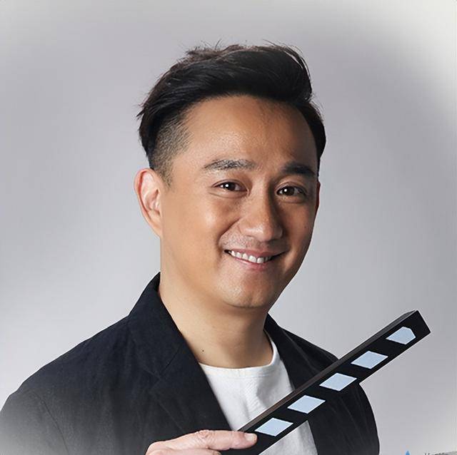 三年不开张，开张吃三年！以为黄磊糊了，实际他才是最精的那一个