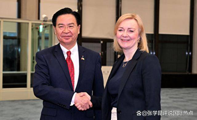 不到2个月的短命首相，坦言中国变了，只有2个方法才能对付中国