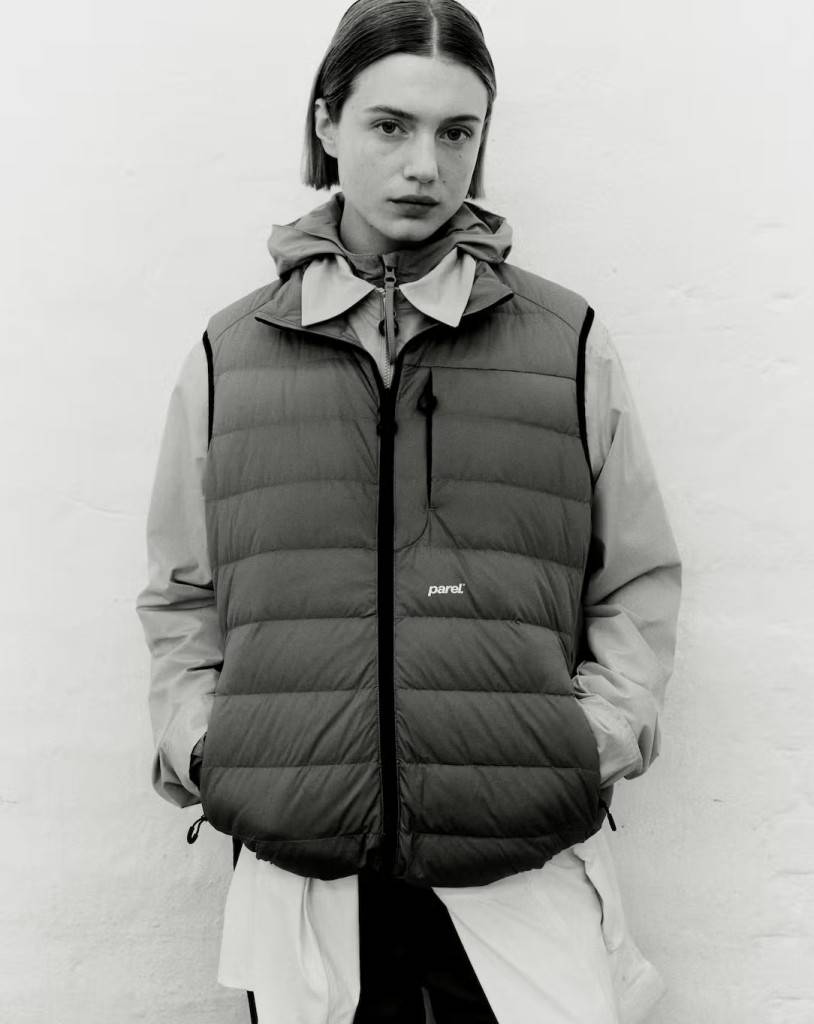 出镜PRADA大片！“卷福”直接化身超模