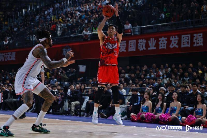 CBA第二阶段常规赛收官，徐杰、周鹏、郭艾伦挑战殊途