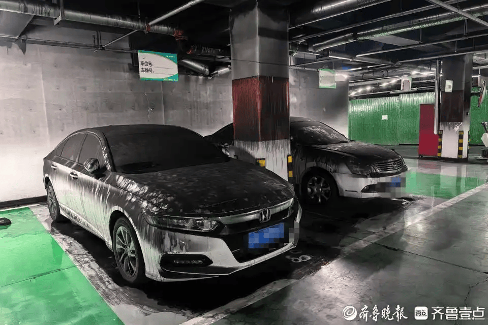 一小鹏汽车突然起火，小区17辆车完全或严重烧损，包括奔驰、宝马等豪华车！车企回应：涉事车曾加改装