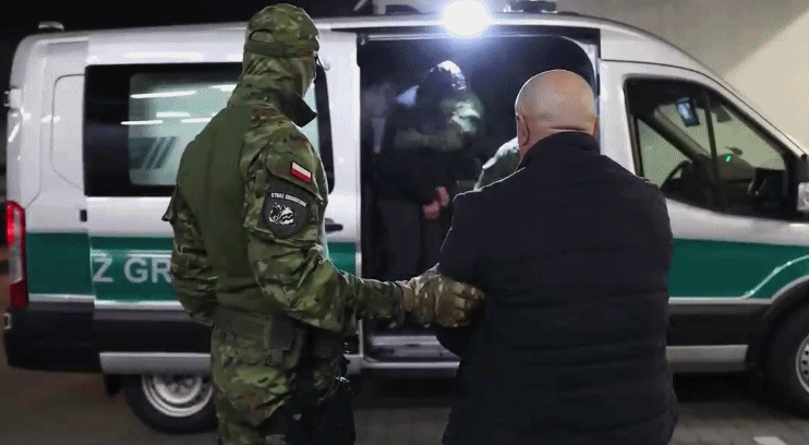 波兰总理称已开始驱逐犯下严重罪行的移民