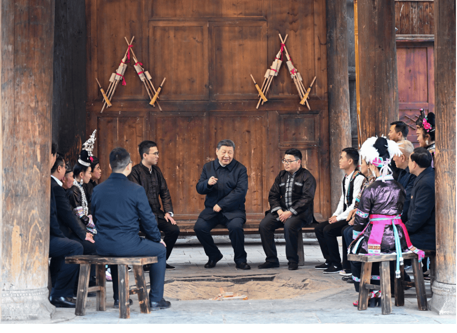 一见·从侗寨里的这一幕，感受不变的人民情怀