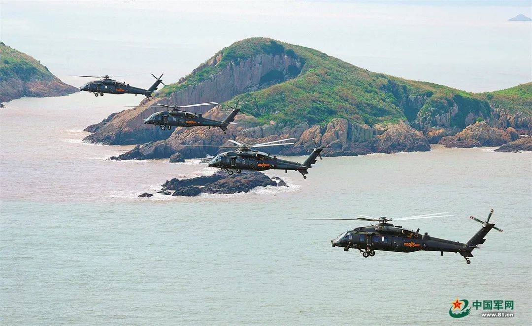 军营观察丨飞行训练场走来“抓训智囊团”