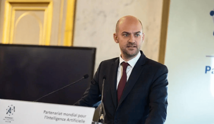 中法发布联合声明，给特朗普送了份“大礼”，法外长一语轰动舆论