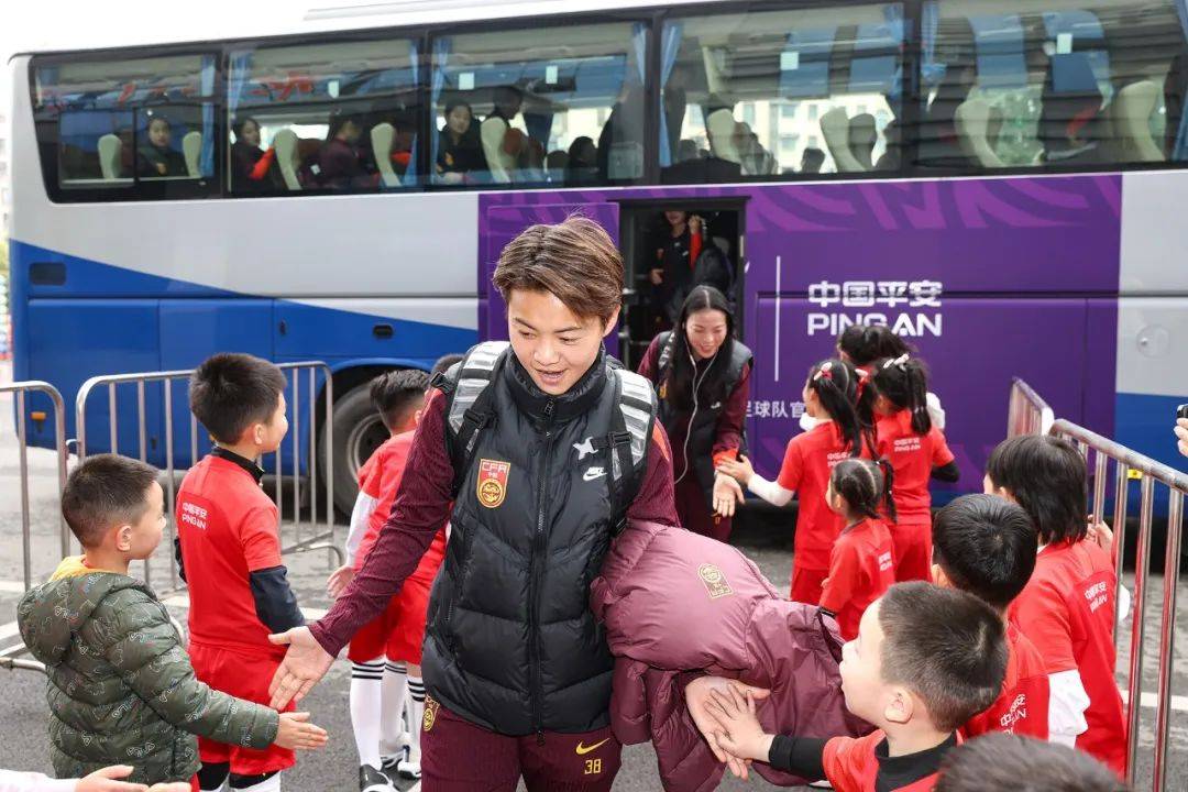 国家队看王霜？还要再等等