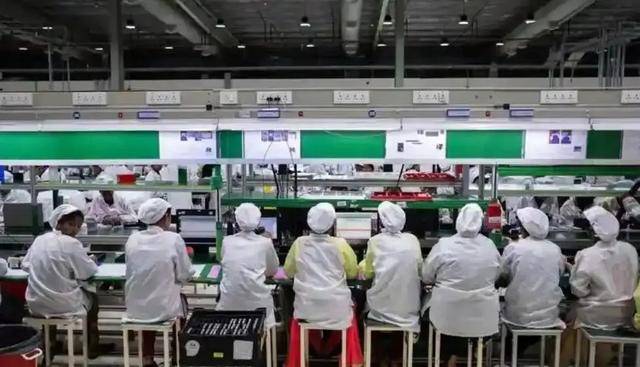 万斯携妻访印，可不是“回娘家”那么简单……