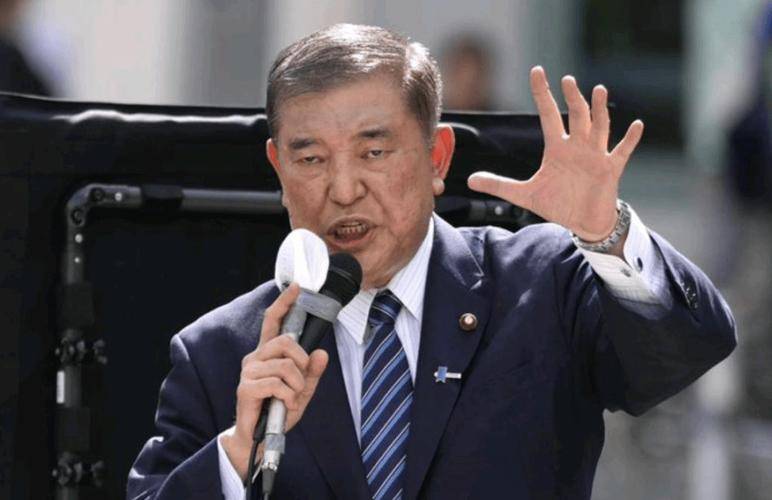 石破茂发出警告后，48小时内，美军轰炸机突然飞抵日本，信号不简单 ​