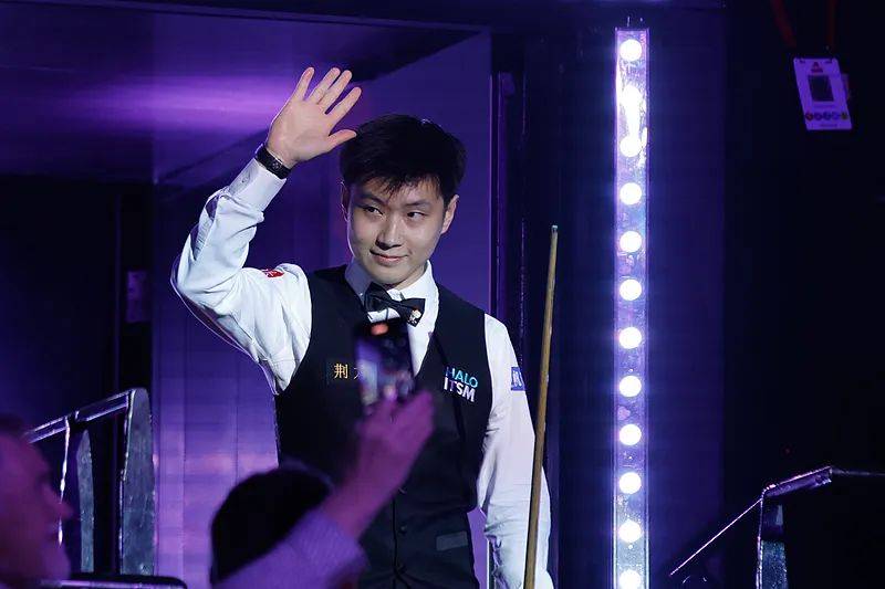 赵心童夺冠创历史！中国首位斯诺克世锦赛冠军！