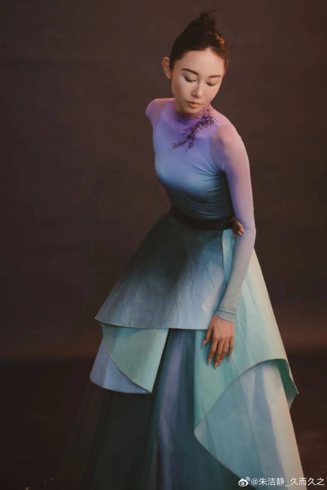 浙江知名女演员,重病归来!曾四登春晚,流泪照心疼