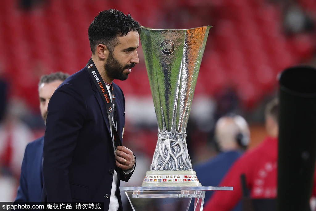 失败赛季!曼联英超第16+欧联亚军 阿莫林:我仍是合适人选