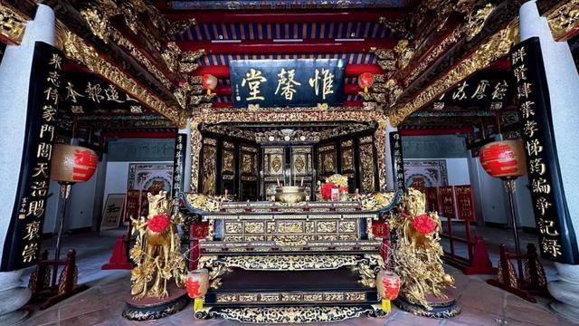 潮汕天价违建曾被政府贴封条，建设方拆门进入施工