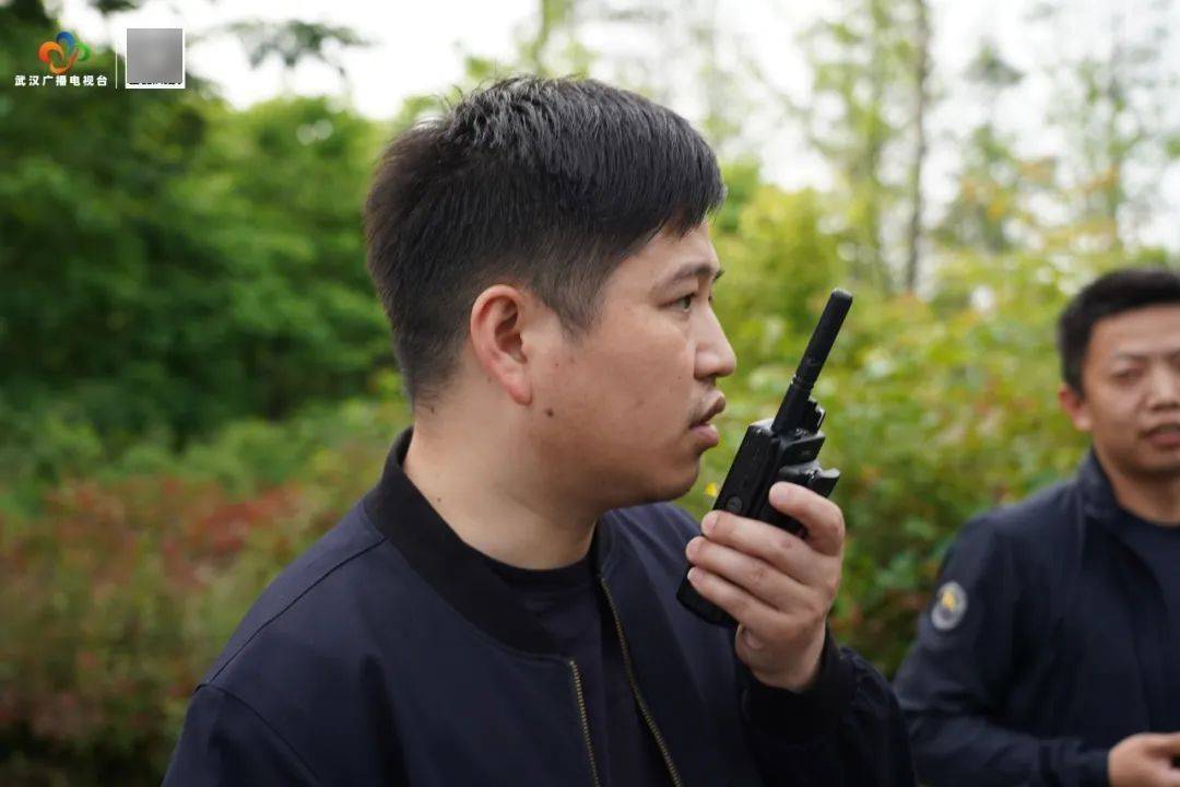 雷霆出击!武汉警方一举抓获32名“白富美”