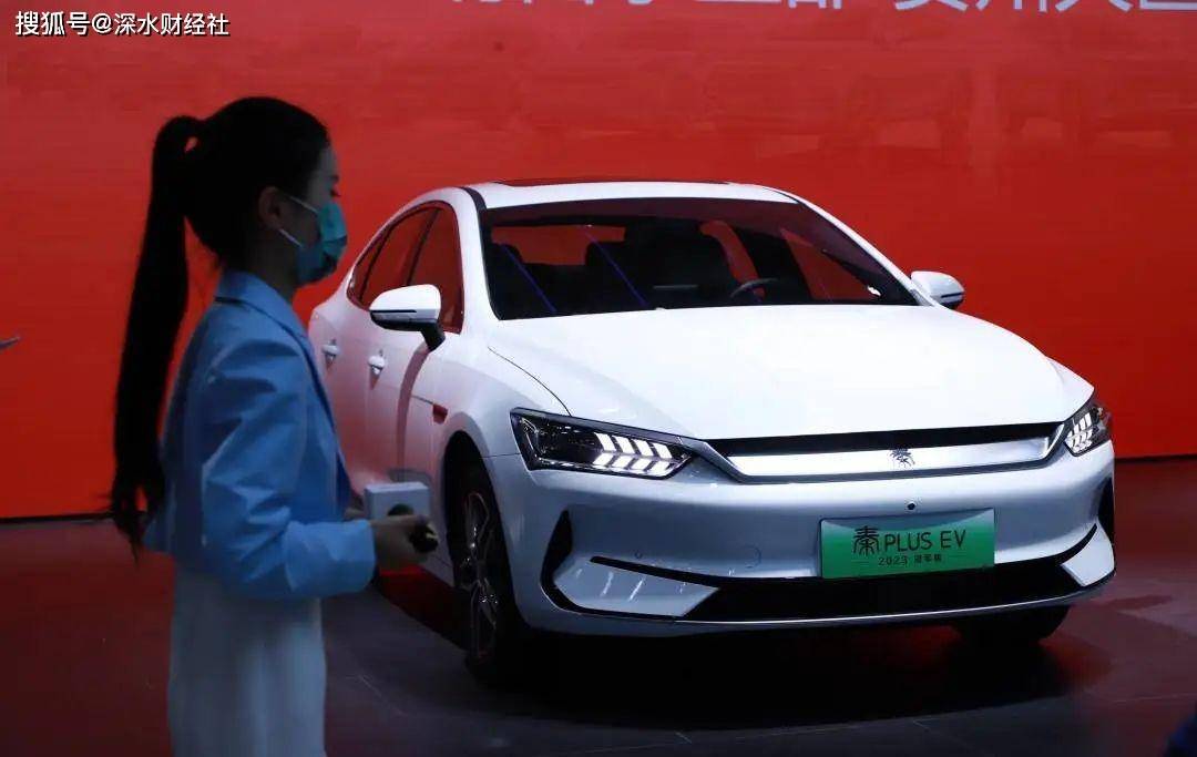 5万买一辆比亚迪，为什么造车干不过卖奶茶？