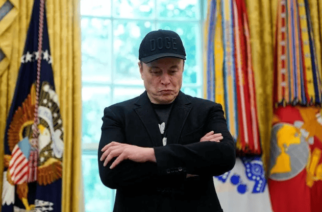 痛骂特朗普忘恩负义后，马斯克预感自己下场不妙，后悔来不及了