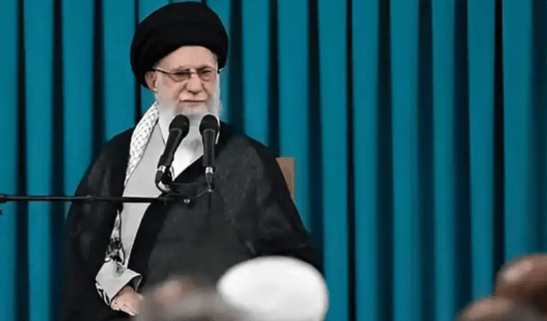 人狠话不多！哈梅内伊凌晨发文：强援已到，一场大战即将爆发？