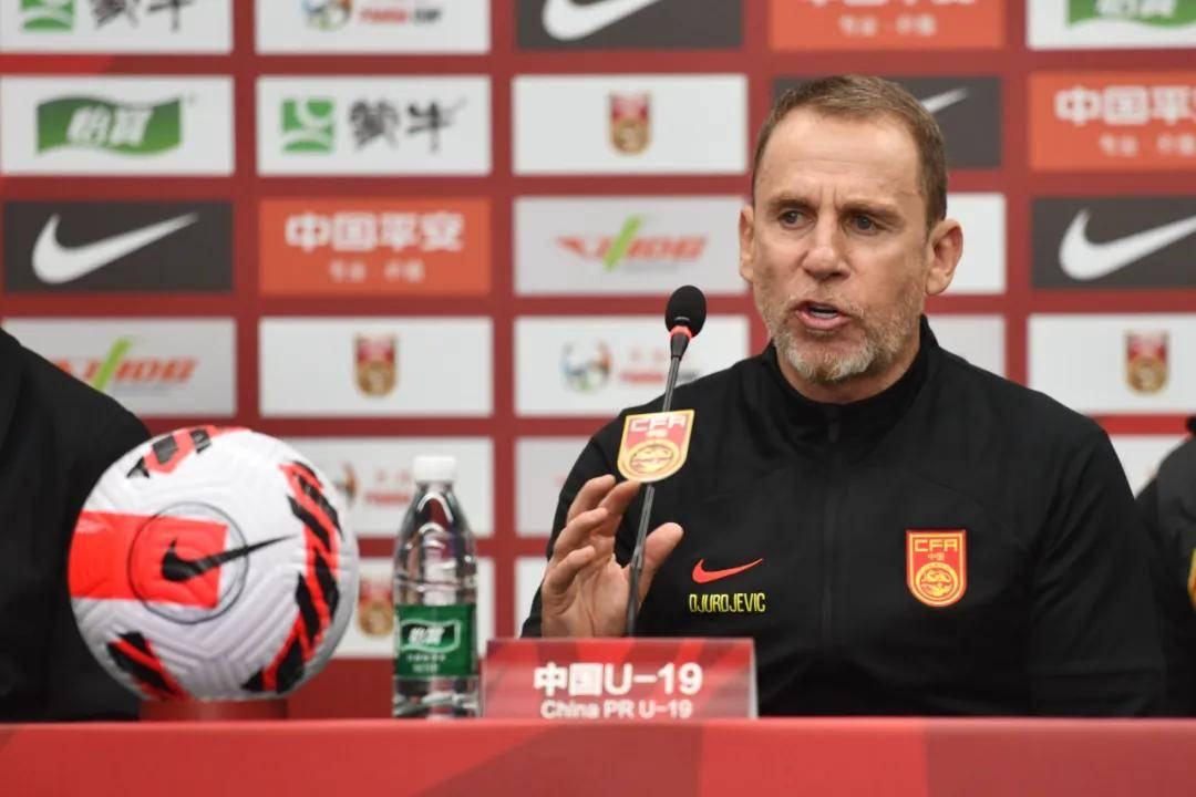 国足选帅，是钱的问题？