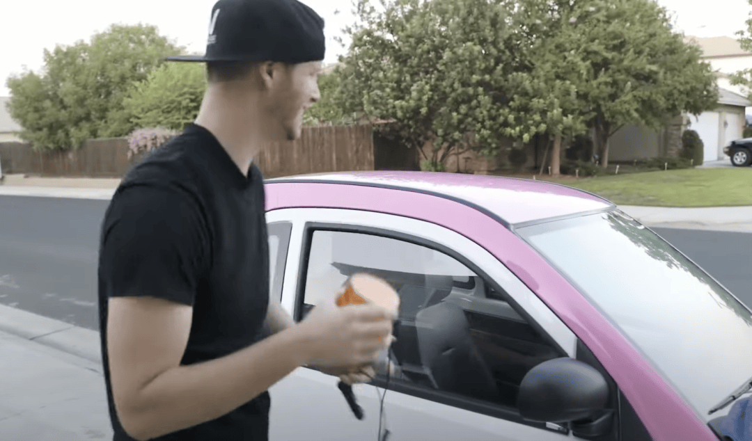 老头乐，县城小伙的「精神迈巴赫」？