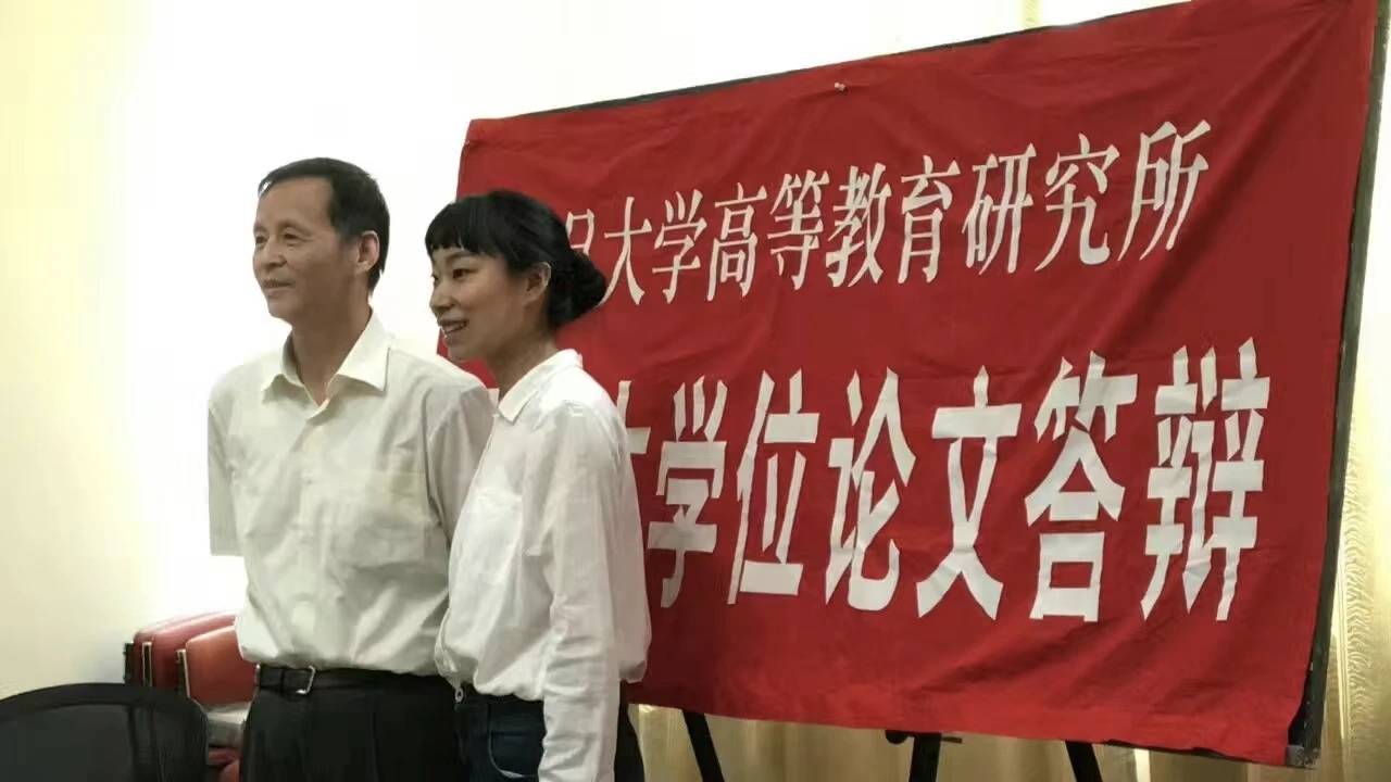 港大女博士放弃985回甘肃,研究县城“失败者”