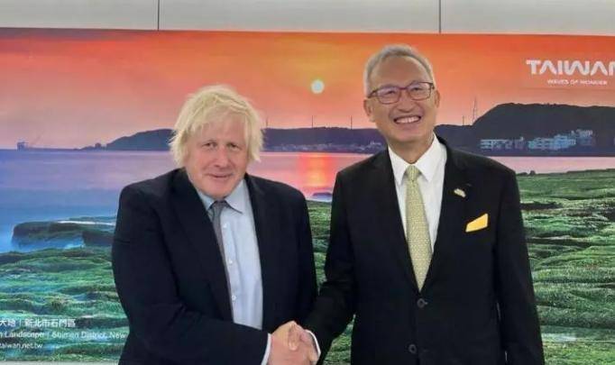 稀客来访，高喊“为台湾而战”！正考虑访华的斯塔默感到“背后一阵寒意”