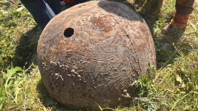 驴友爬大同殿山发现4个疑似佛磬老物件：刻有“嘉靖四十二年”等铭文，已移交文保部门