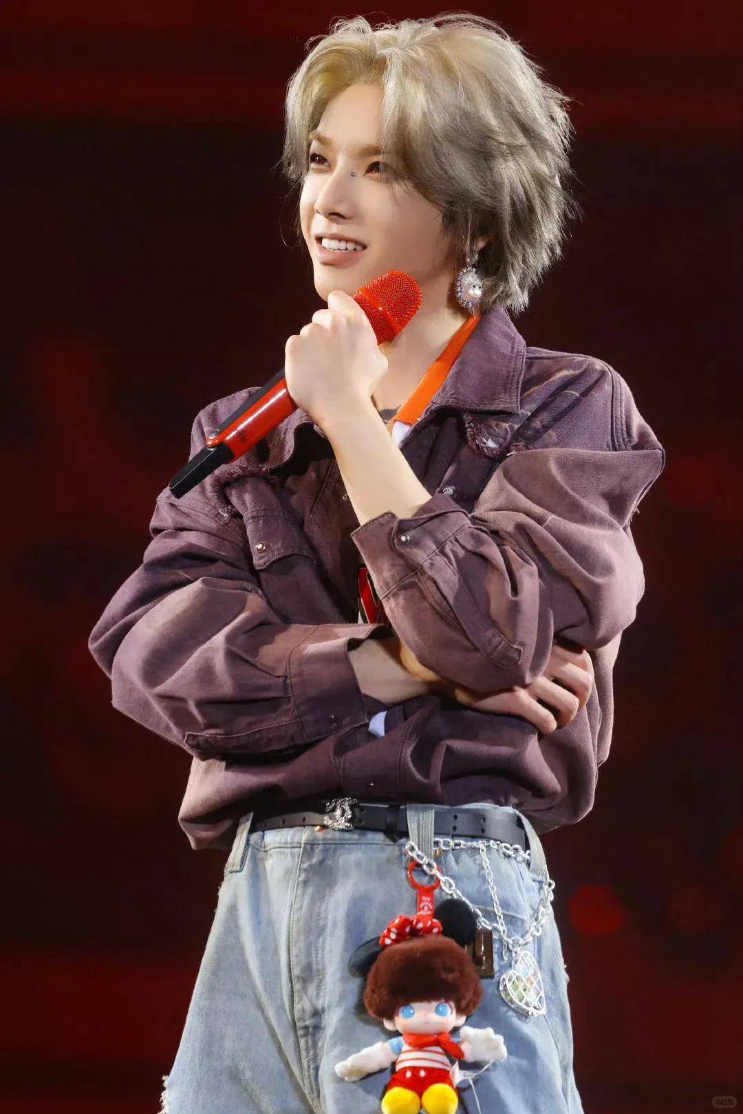 杨幂把钥匙扣扎在马尾上，瞬间实现满39减20！