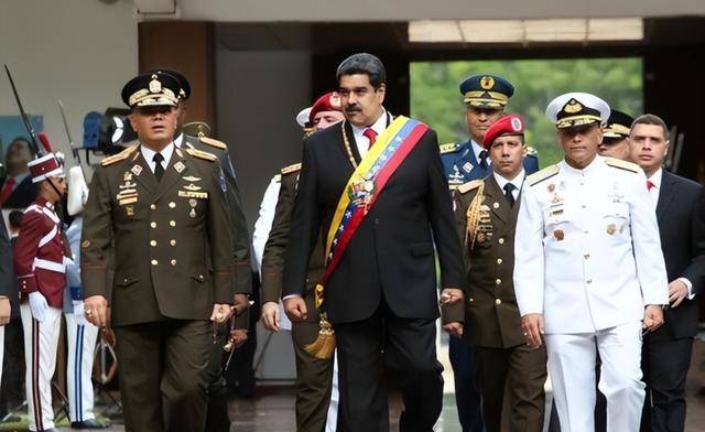 盟友身亡，特朗普想靠战争解困？已瞄准3国，中美防长紧急通话！