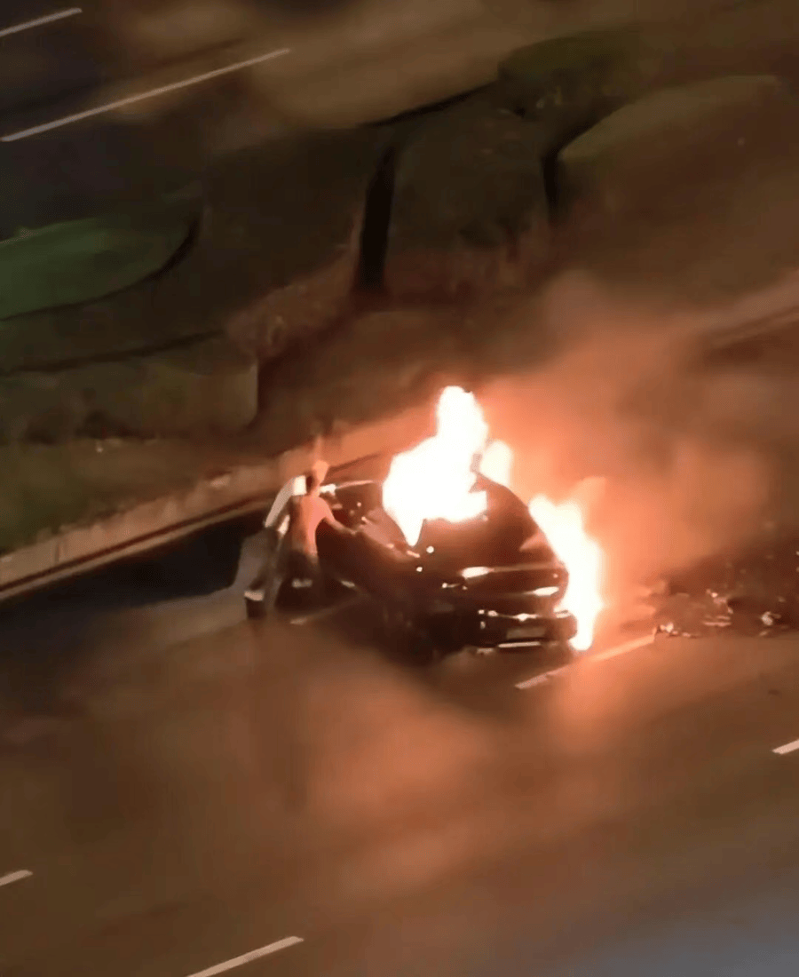 最新！成都SU7碰撞后燃烧司机死亡，小米股价暴跌超8%！客服最新回应