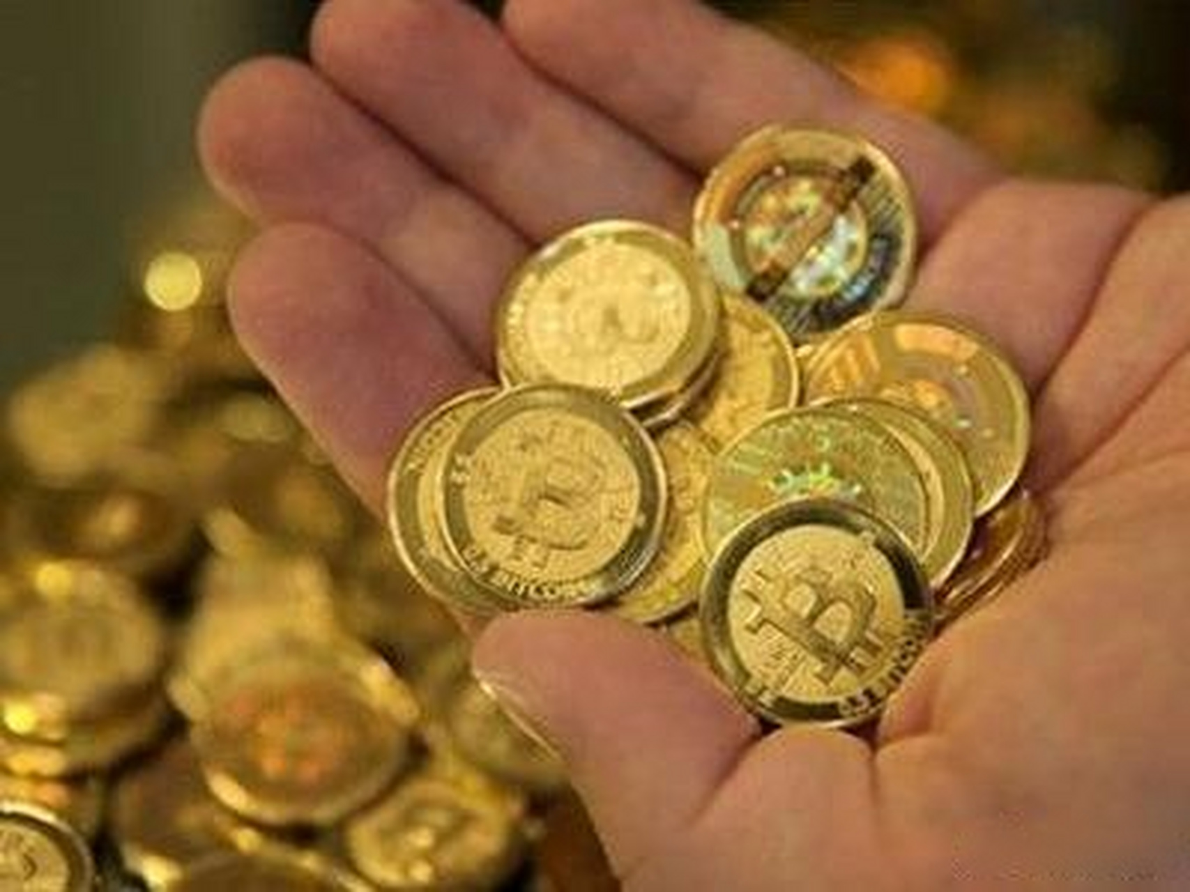 瑞波币和比特币是什么时间发行(瑞波币和比特币是什么时间发行的钱)